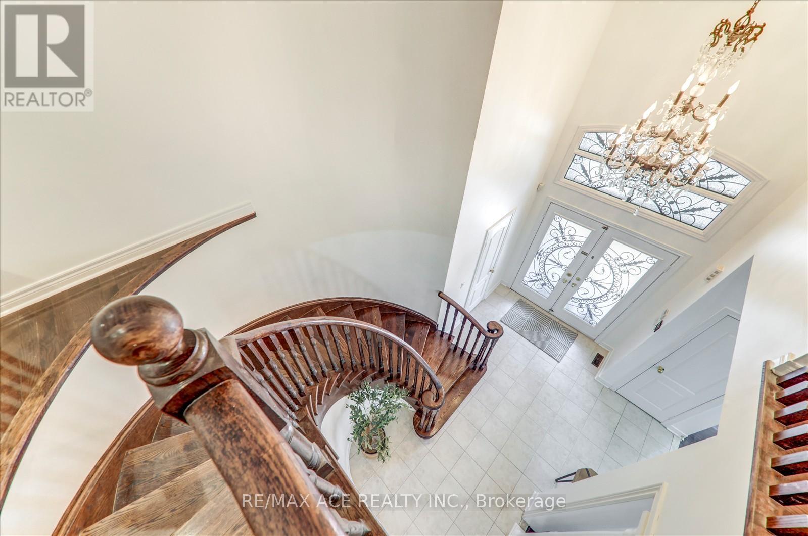 46 Purebrook Crescent, Brampton, Ontario  L6P 2P5 - Photo 19 - W12430403
