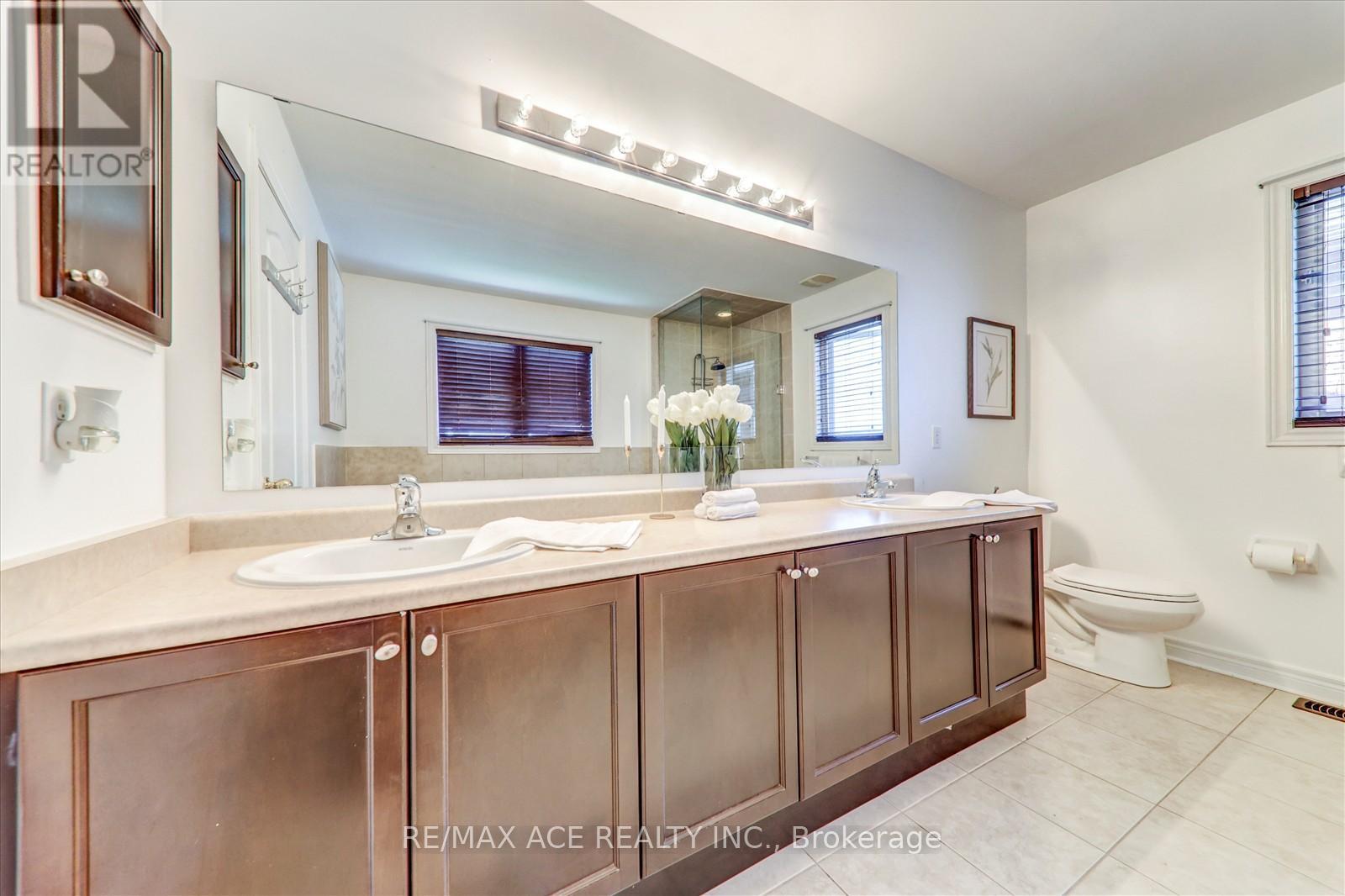 46 Purebrook Crescent, Brampton, Ontario  L6P 2P5 - Photo 23 - W12430403