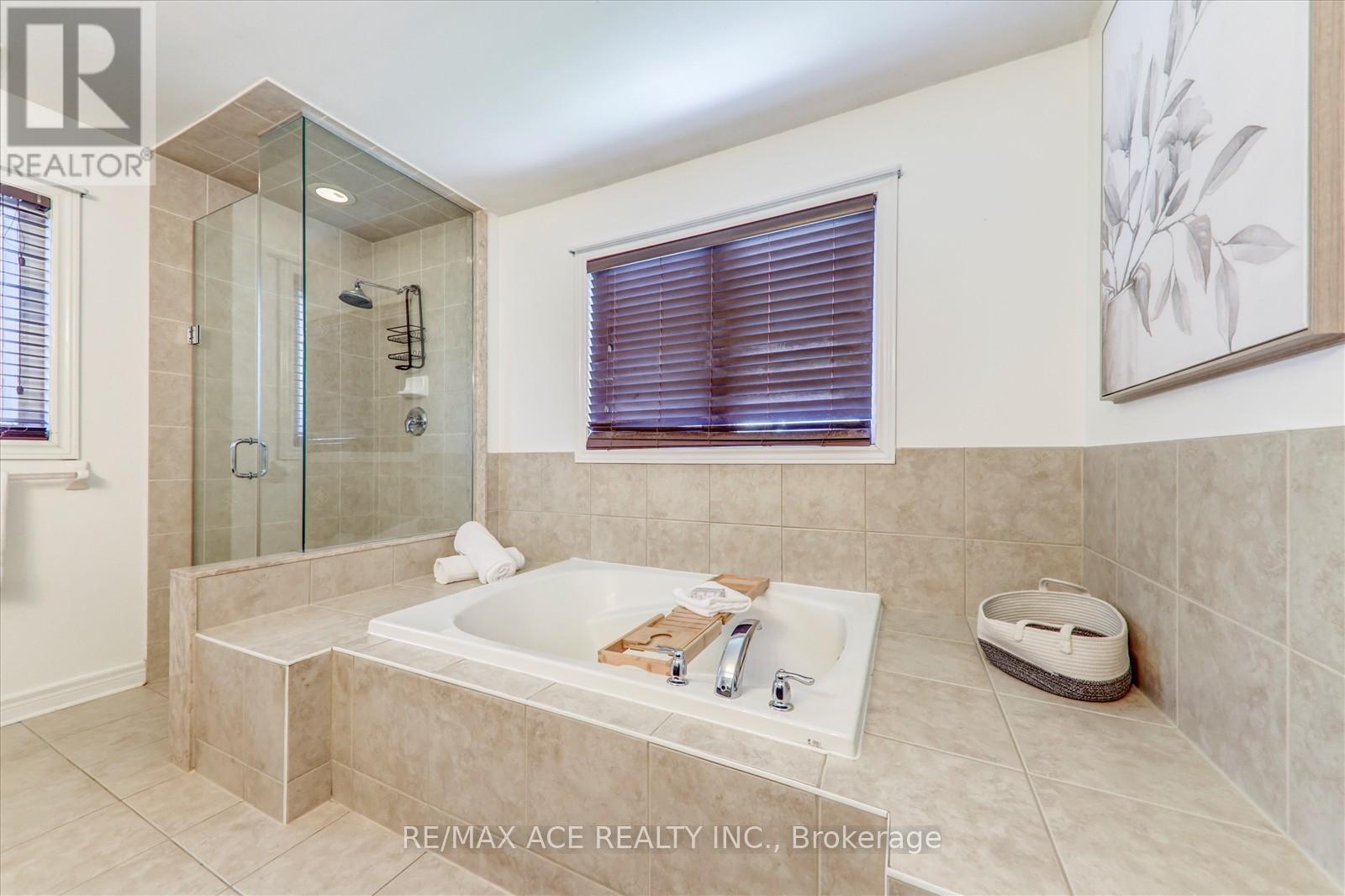 46 Purebrook Crescent, Brampton, Ontario  L6P 2P5 - Photo 24 - W12430403