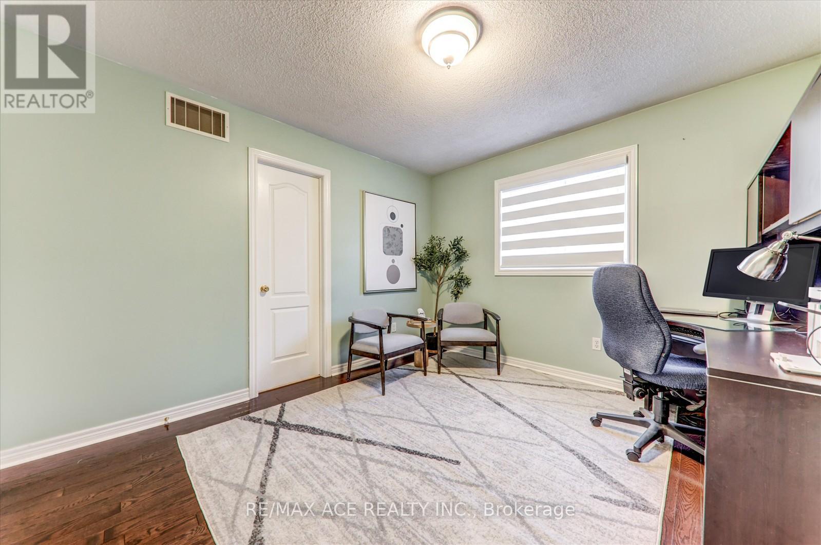 46 Purebrook Crescent, Brampton, Ontario  L6P 2P5 - Photo 28 - W12430403