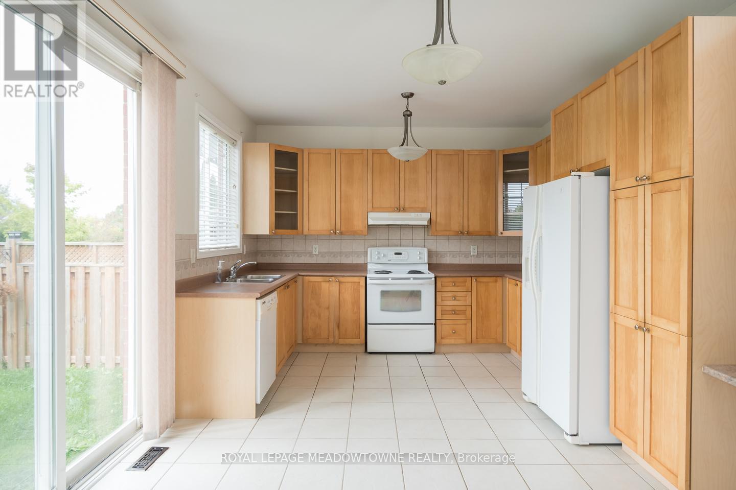 833 Watson Terrace, Milton, Ontario  L9T 5Z8 - Photo 16 - W12430418