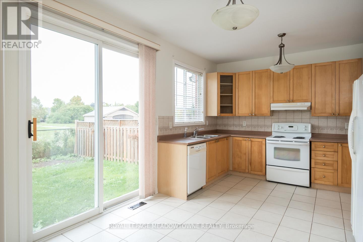 833 Watson Terrace, Milton, Ontario  L9T 5Z8 - Photo 17 - W12430418