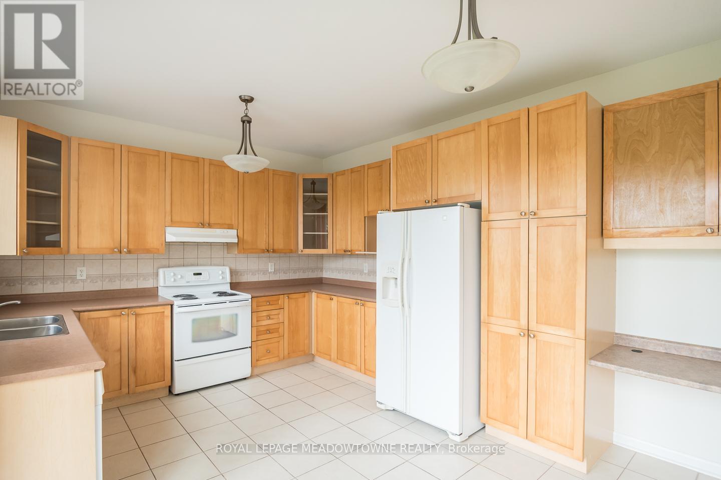 833 Watson Terrace, Milton, Ontario  L9T 5Z8 - Photo 19 - W12430418