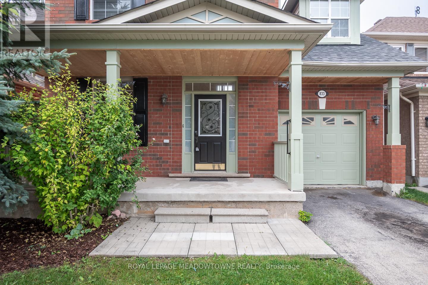 833 Watson Terrace, Milton, Ontario  L9T 5Z8 - Photo 2 - W12430418