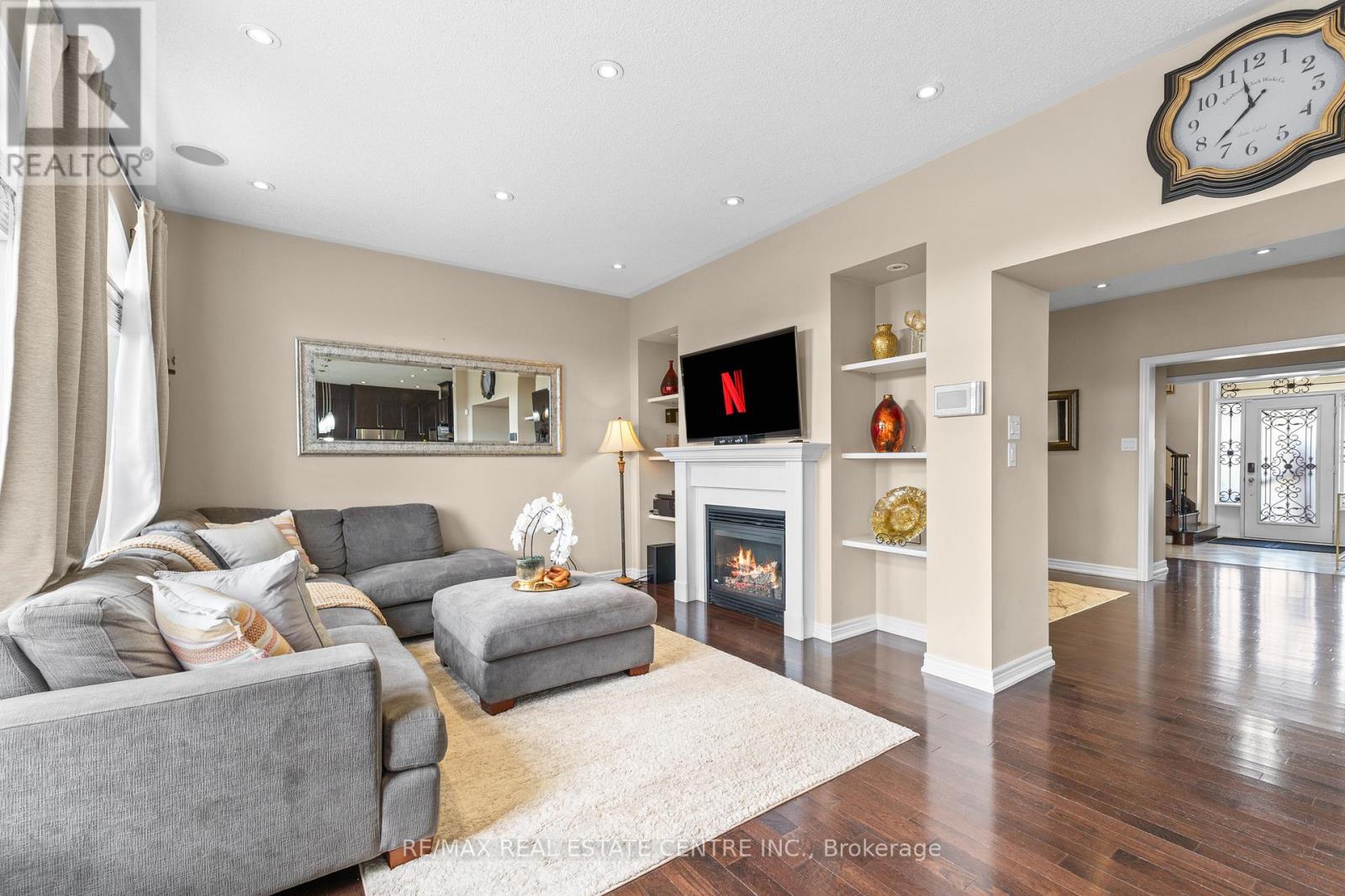 4 Junetown Circle, Brampton, Ontario  L6X 0X6 - Photo 15 - W12430419
