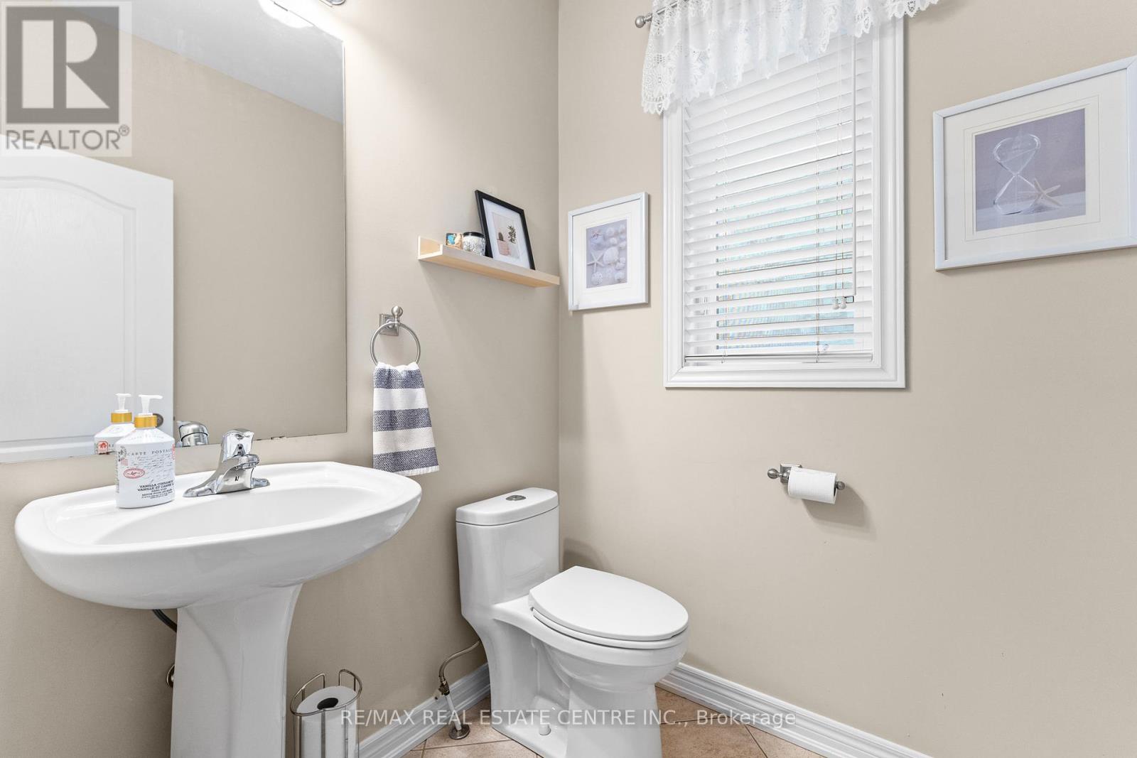 4 Junetown Circle, Brampton, Ontario  L6X 0X6 - Photo 23 - W12430419