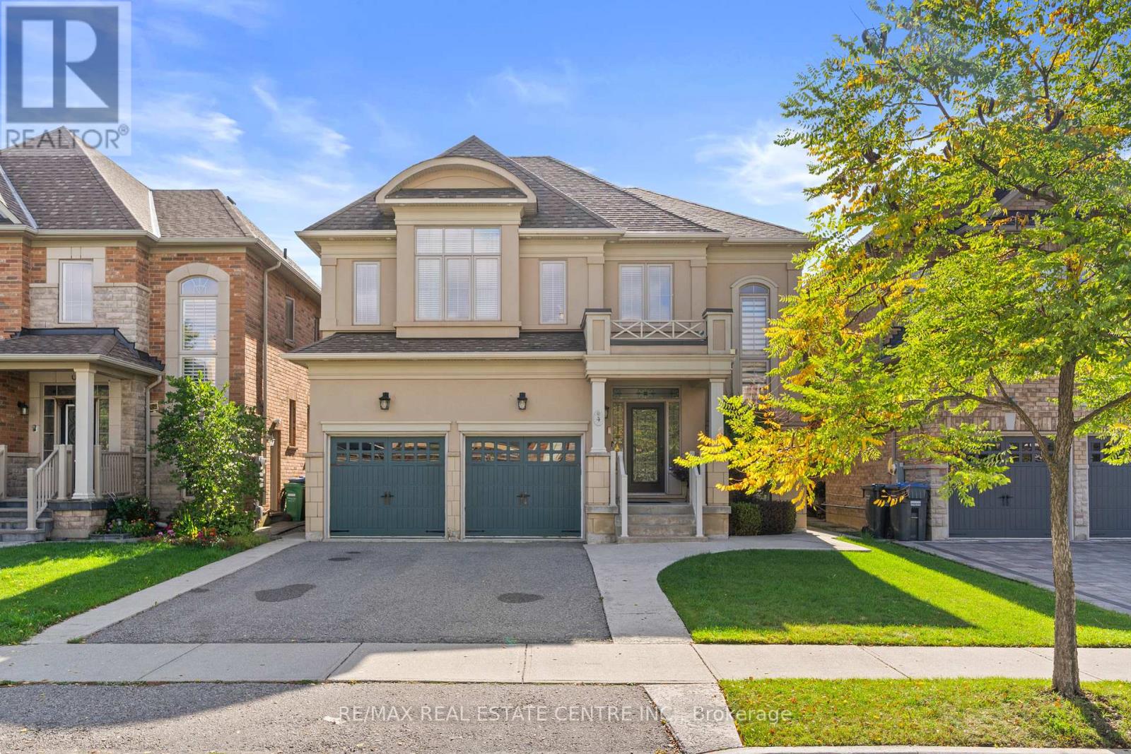 4 Junetown Circle, Brampton, Ontario  L6X 0X6 - Photo 3 - W12430419