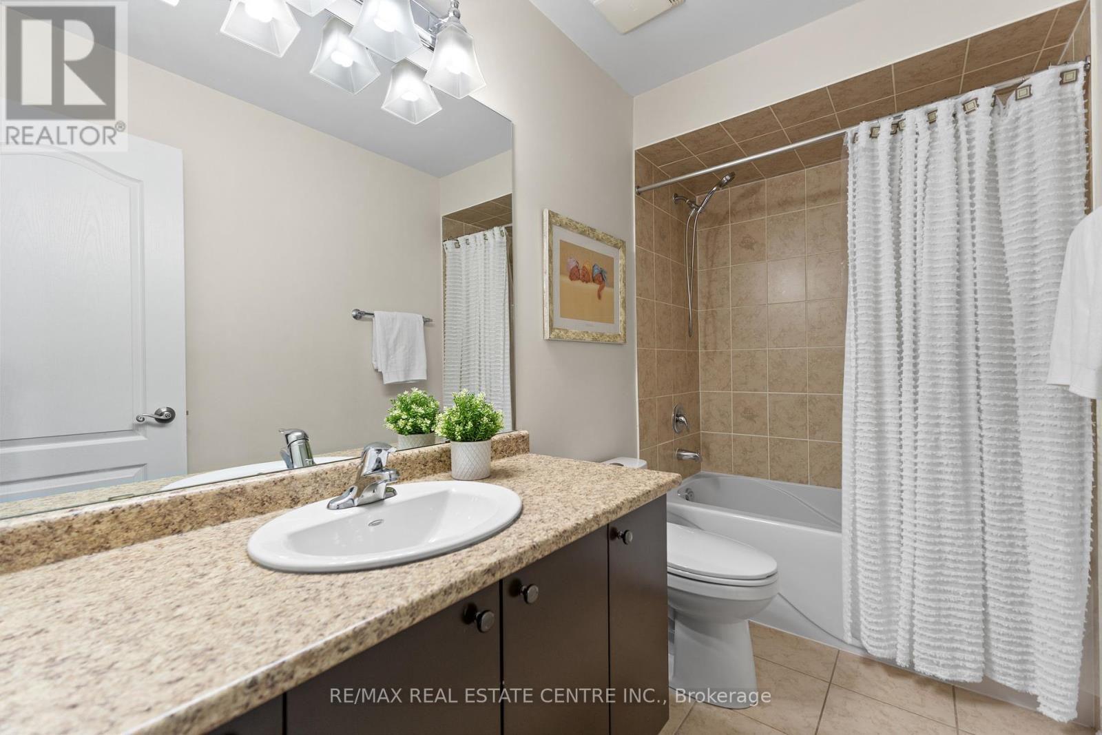 4 Junetown Circle, Brampton, Ontario  L6X 0X6 - Photo 35 - W12430419