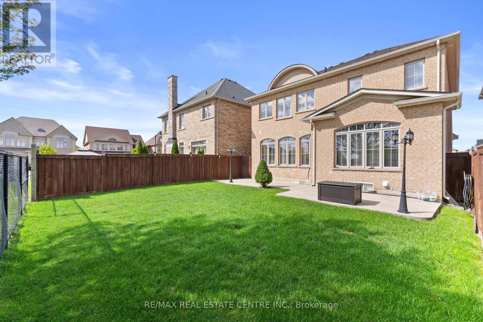 4 Junetown Circle, Brampton, Ontario  L6X 0X6 - Photo 45 - W12430419