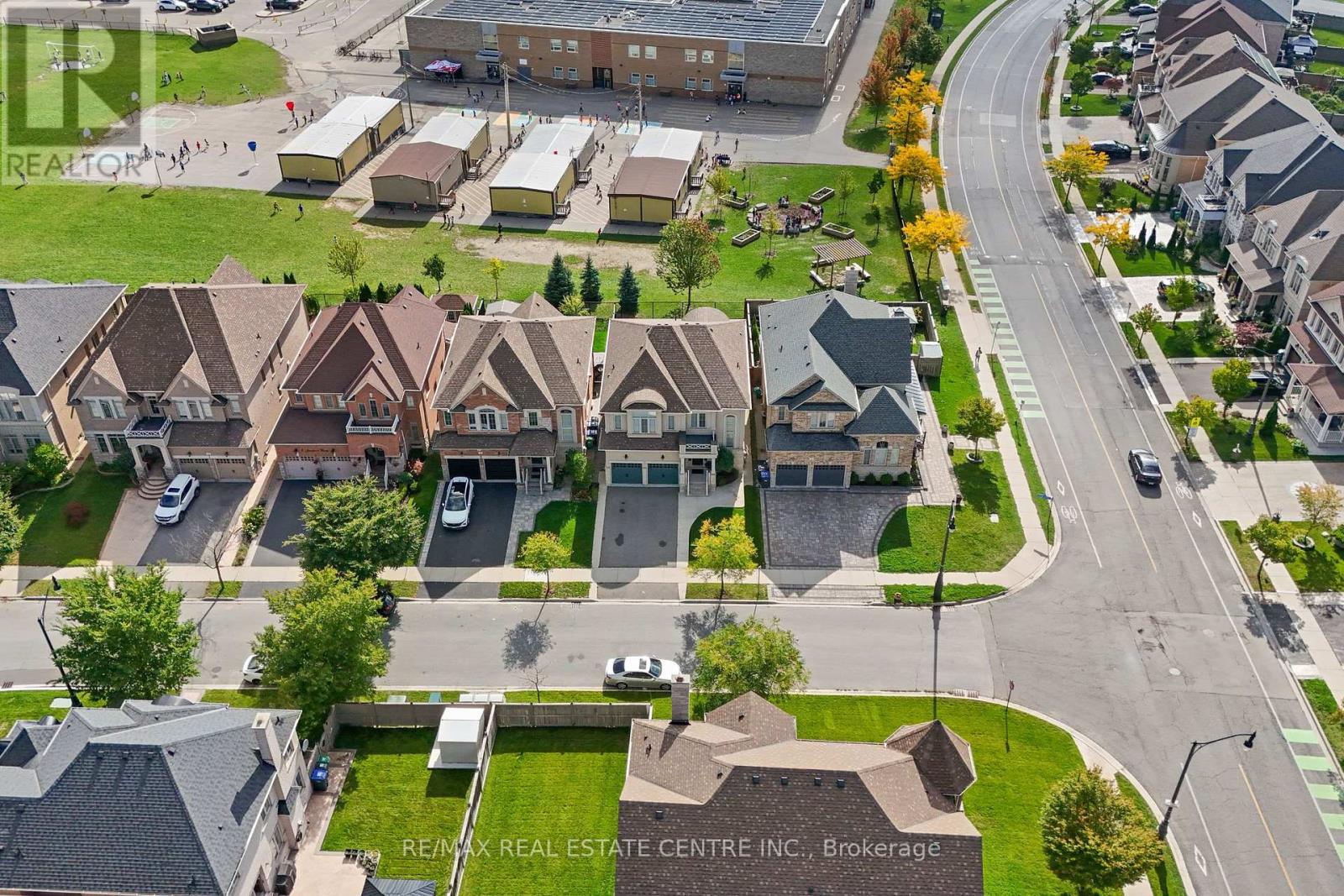 4 Junetown Circle, Brampton, Ontario  L6X 0X6 - Photo 49 - W12430419