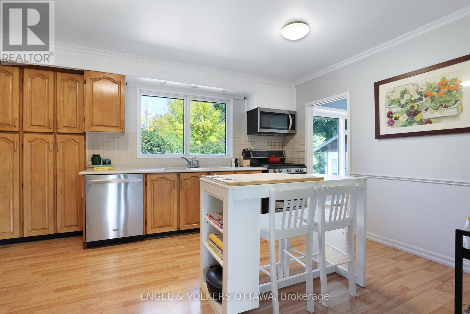97 Banning Road, Ottawa, Ontario  K2L 1C1 - Photo 14 - X12430465