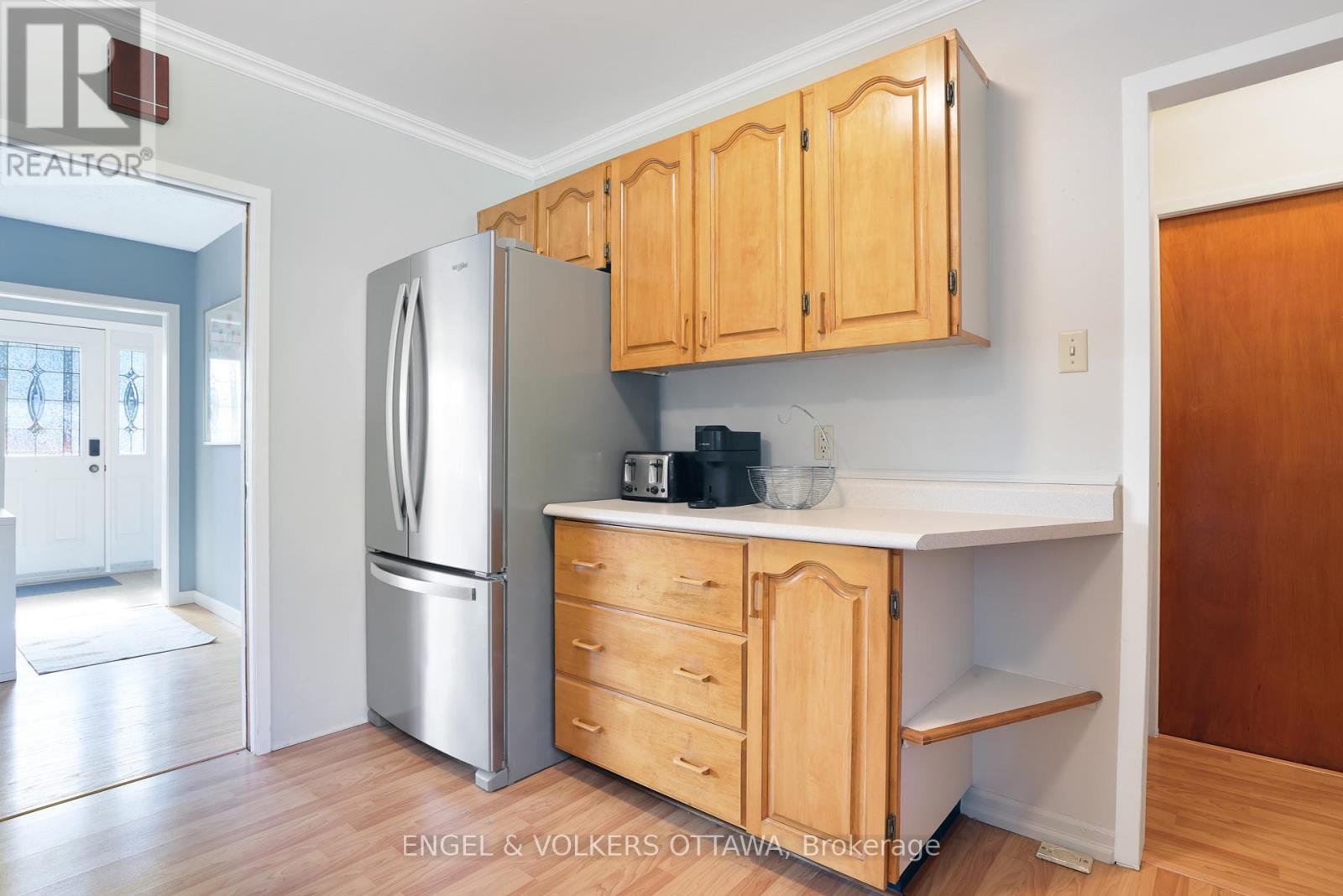 97 Banning Road, Ottawa, Ontario  K2L 1C1 - Photo 17 - X12430465