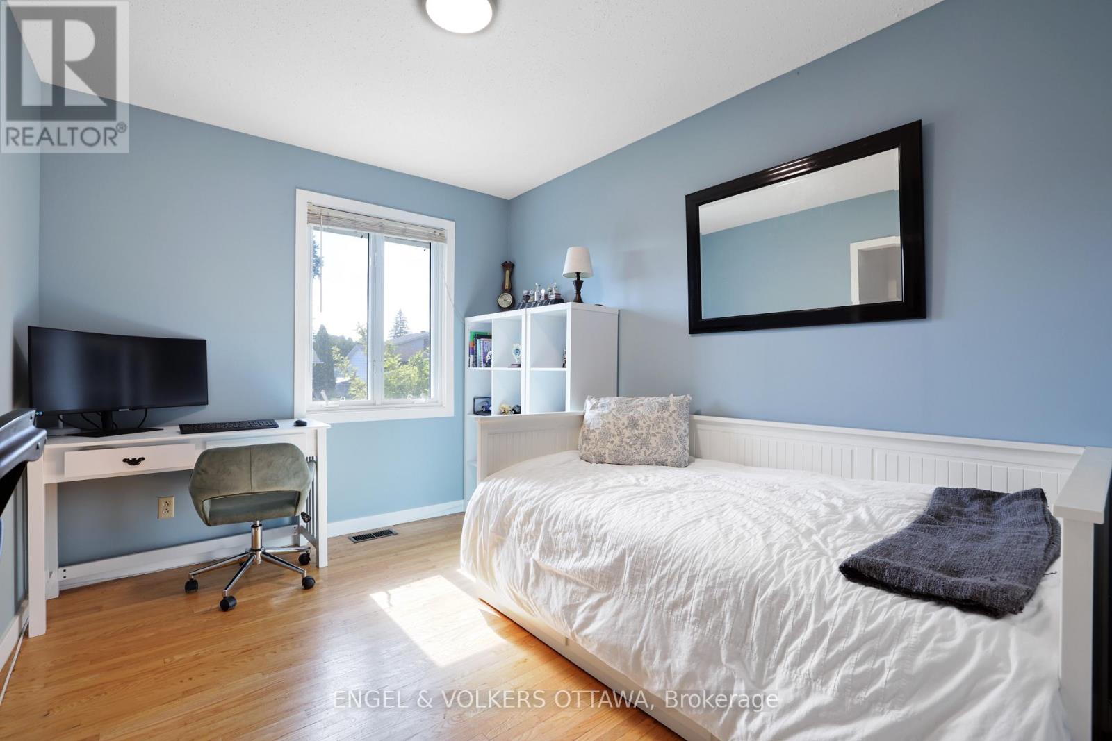 97 Banning Road, Ottawa, Ontario  K2L 1C1 - Photo 22 - X12430465