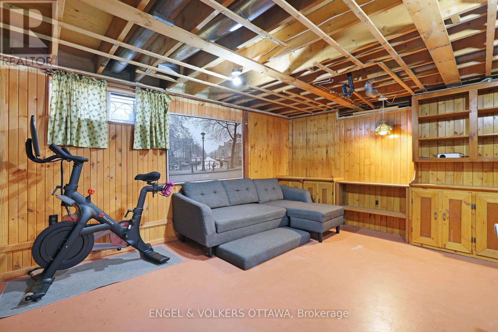 97 Banning Road, Ottawa, Ontario  K2L 1C1 - Photo 31 - X12430465