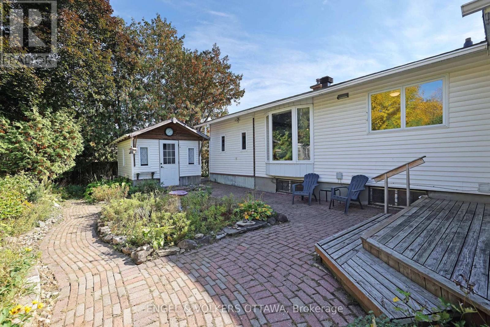 97 Banning Road, Ottawa, Ontario  K2L 1C1 - Photo 37 - X12430465