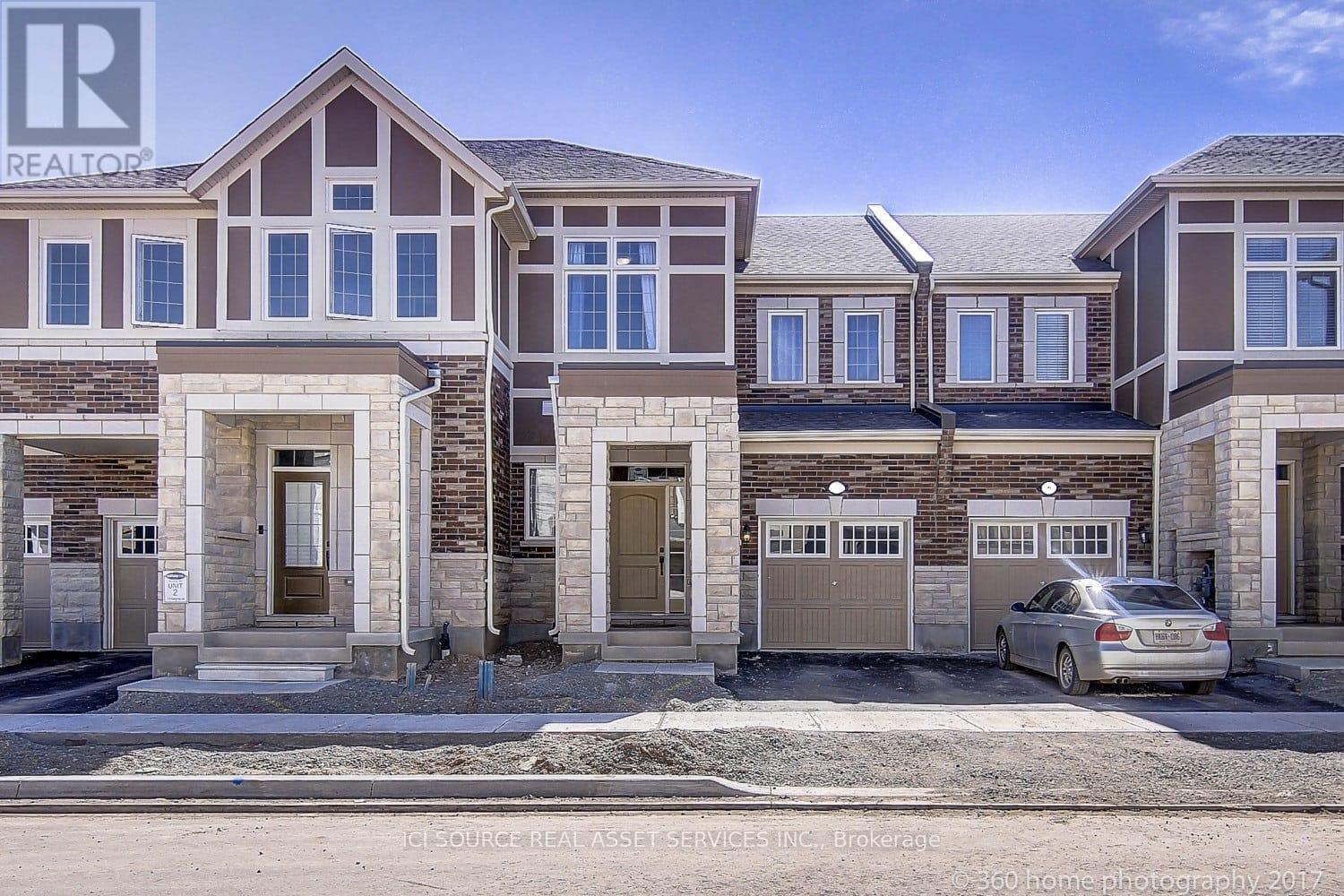 176 BEAVERIDGE AVENUE, Oakville, Ontario
