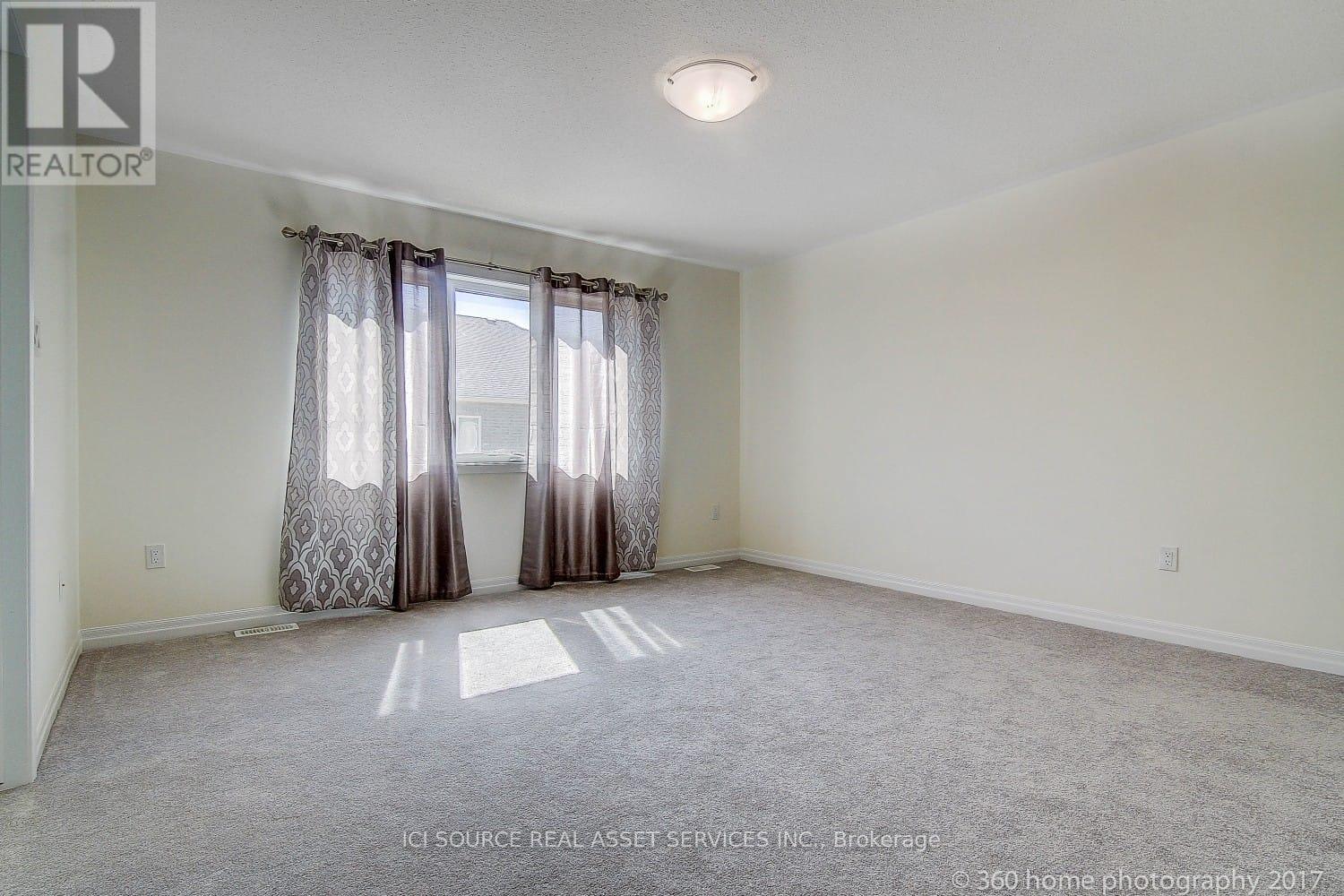 176 Beaveridge Avenue, Oakville, Ontario  L6H 7C3 - Photo 6 - W12430431