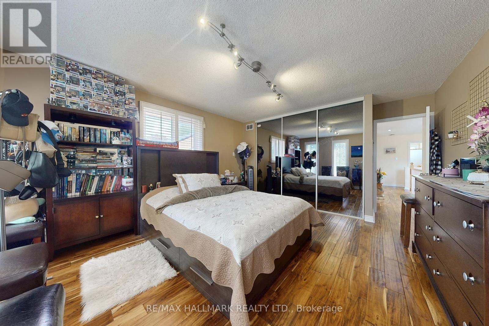 33 Parkside Drive, Brampton, Ontario  L6Y 2H2 - Photo 24 - W12430435