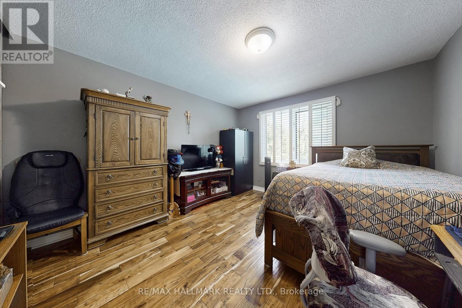 33 Parkside Drive, Brampton, Ontario  L6Y 2H2 - Photo 26 - W12430435