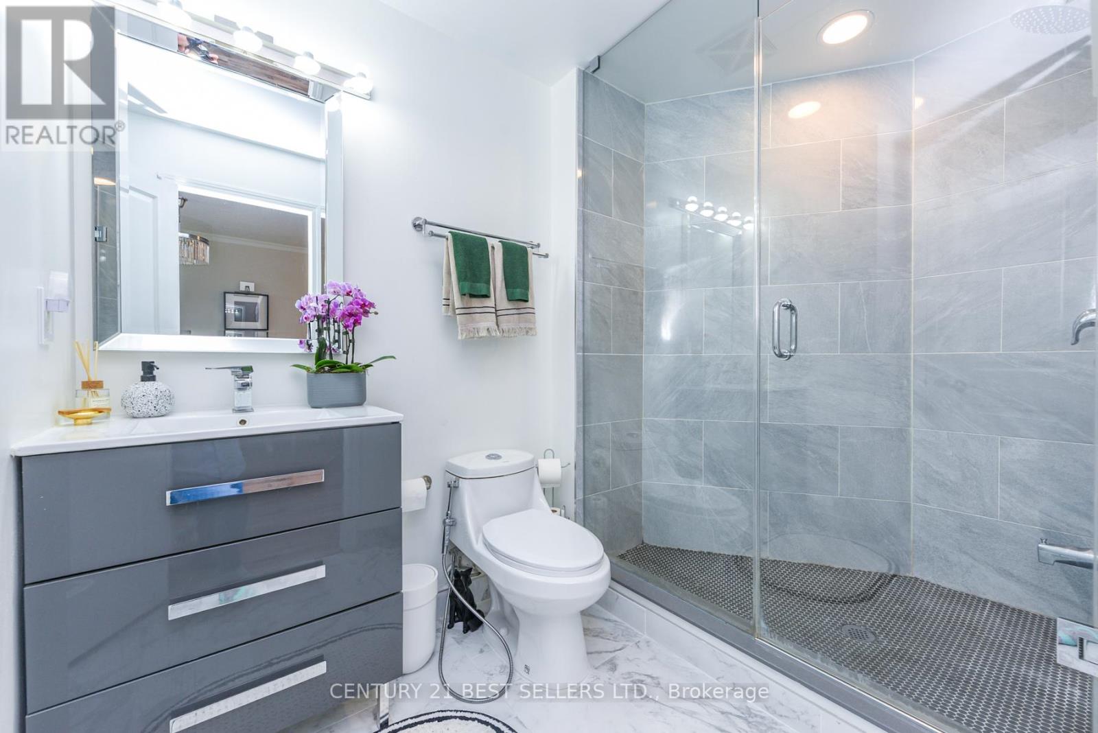 609 - 15 Windermere Avenue, Toronto, Ontario  M6S 5A2 - Photo 25 - W12429875