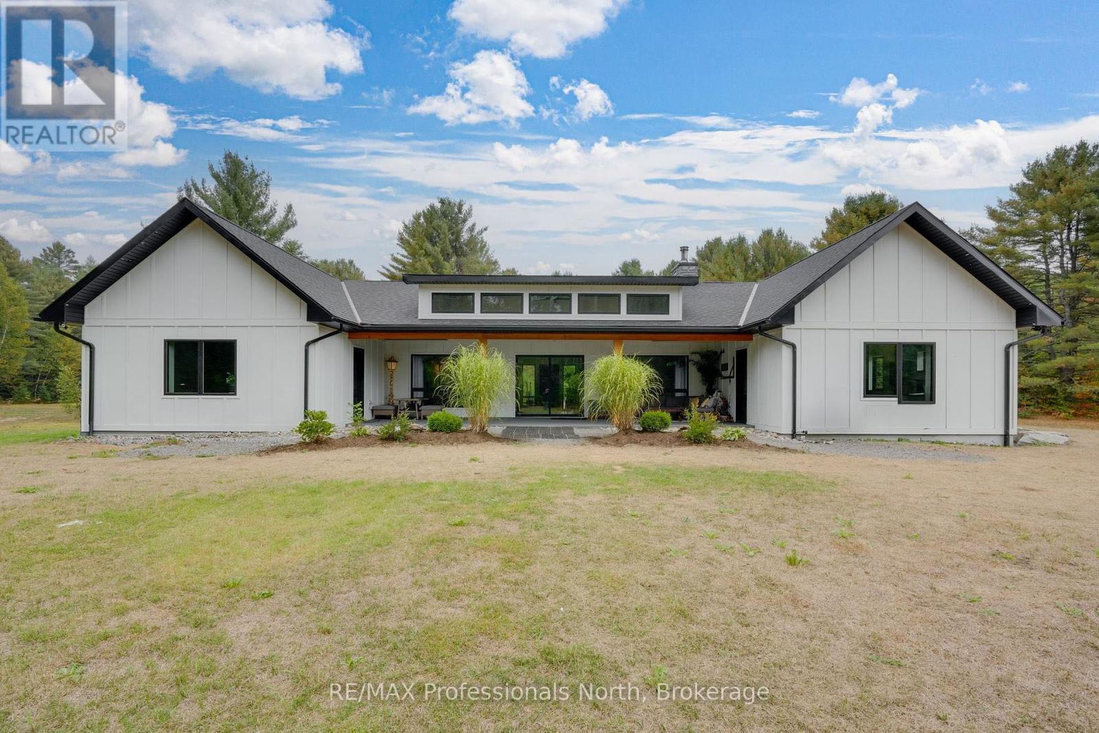 1064 Naismith Road, Bracebridge, Ontario  P1L 1X4 - Photo 10 - X12430453