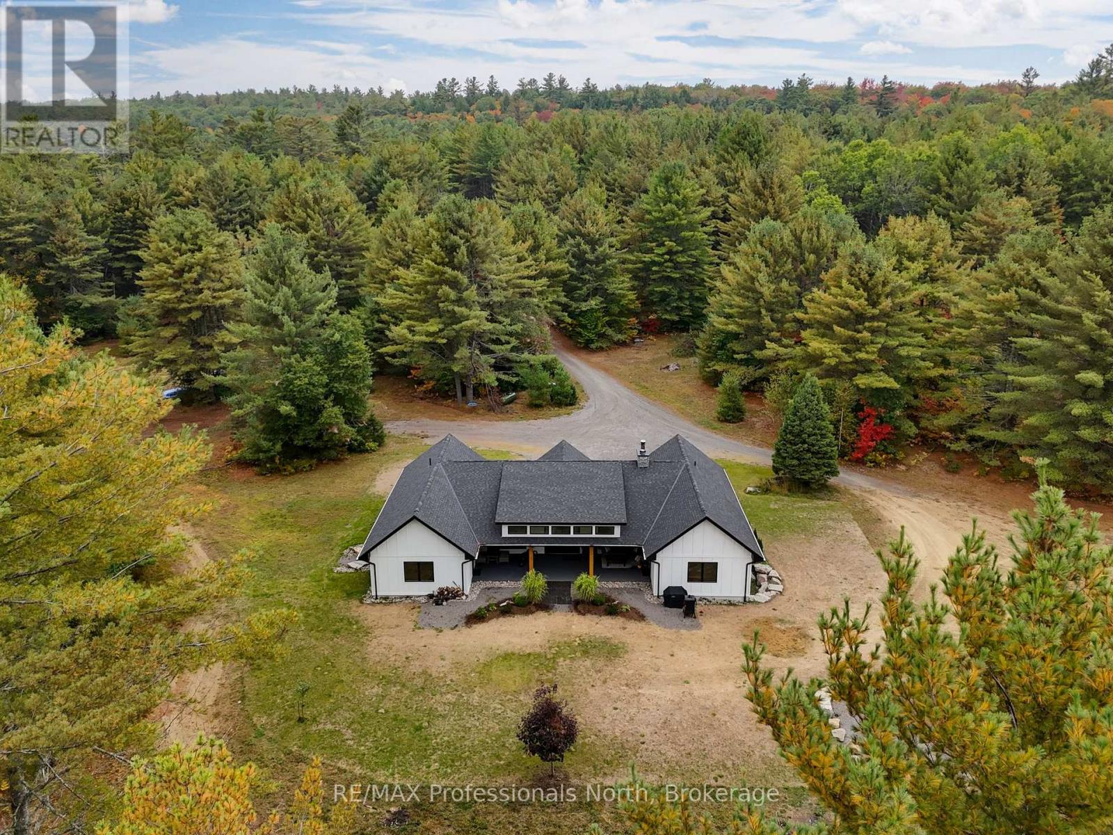 1064 Naismith Road, Bracebridge, Ontario  P1L 1X4 - Photo 5 - X12430453