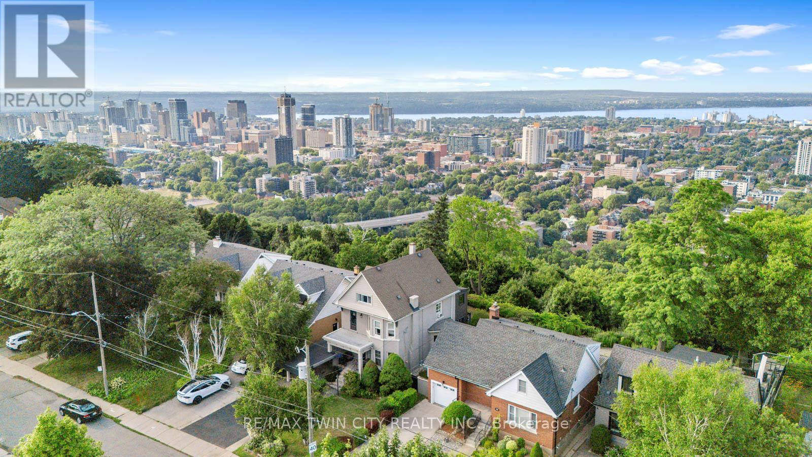 47 Mountain Park Avenue, Hamilton, Ontario  L9A 1A1 - Photo 36 - X12430430