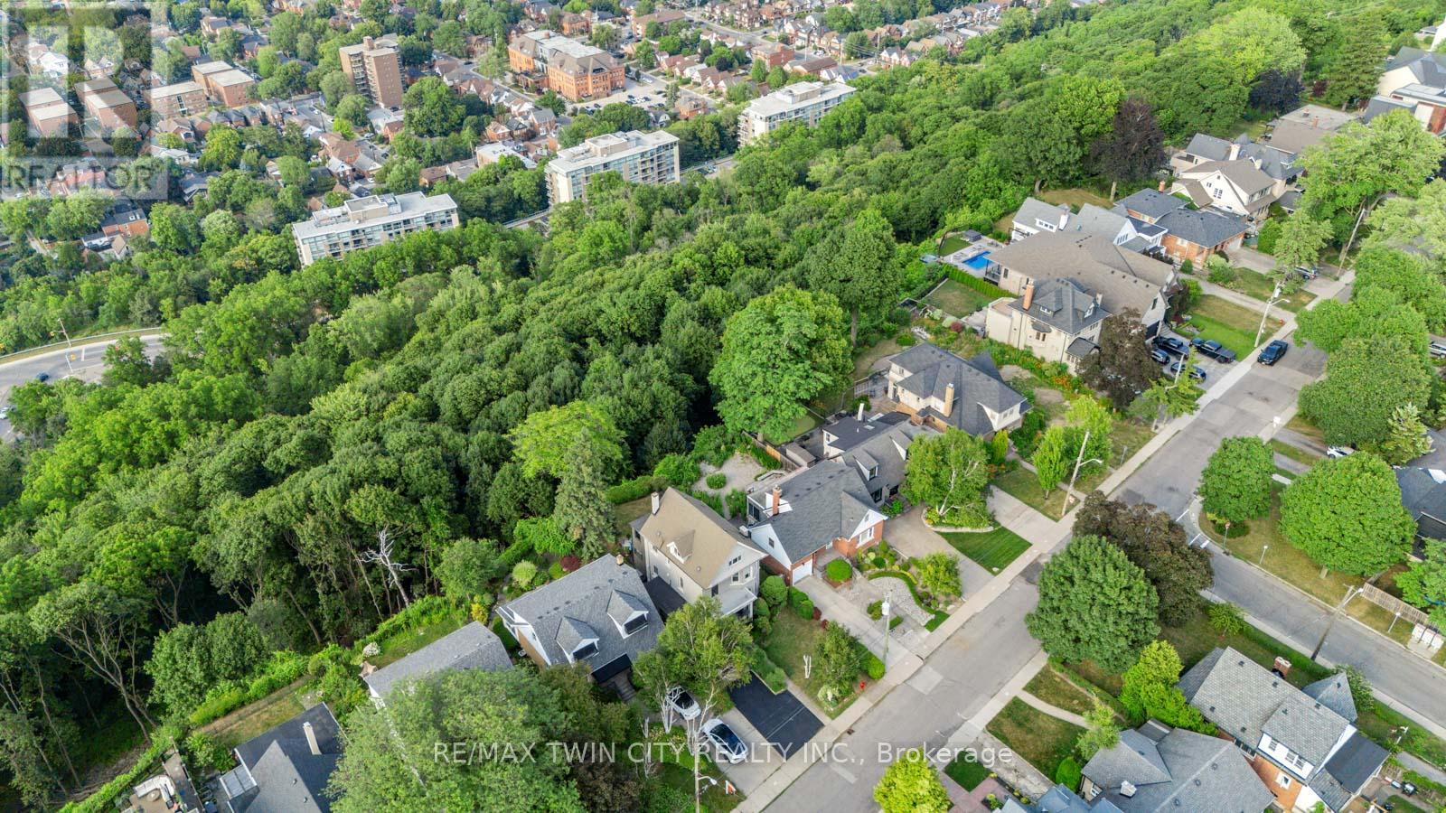 47 Mountain Park Avenue, Hamilton, Ontario  L9A 1A1 - Photo 39 - X12430430