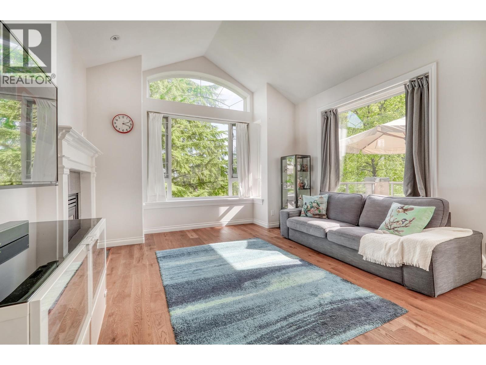 206 3280 Plateau Boulevard, Coquitlam, British Columbia  V3E 3J5 - Photo 2 - R3051509