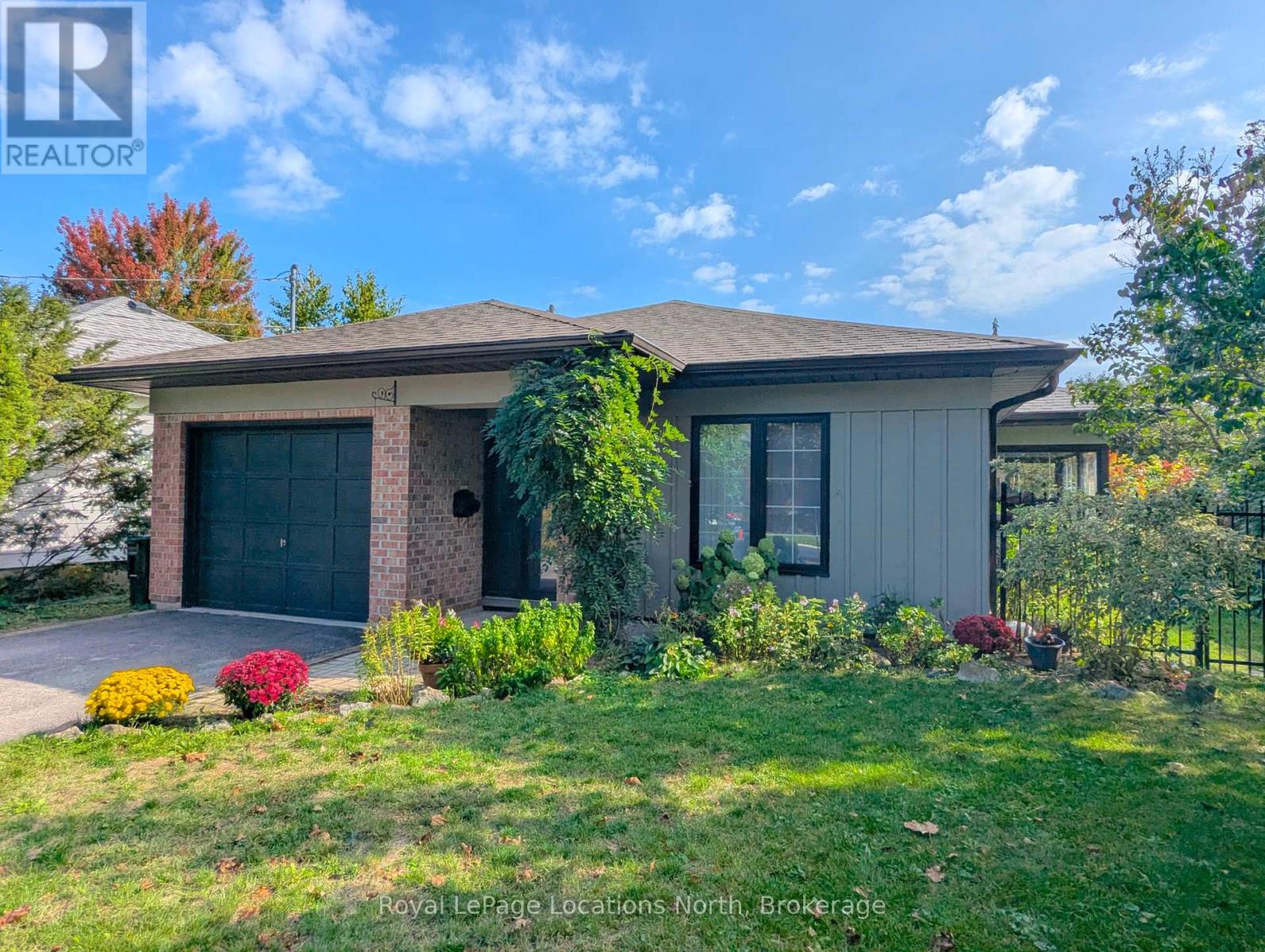 115 Robinson Street, Collingwood, Ontario  L9Y 3M2 - Photo 1 - S12291722