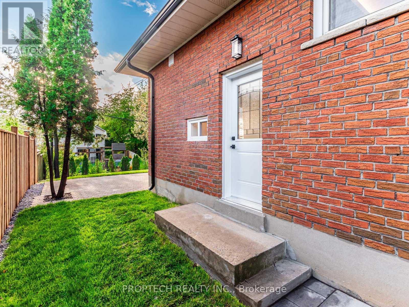 24 Mission Drive, Toronto, Ontario  M3A 2P2 - Photo 30 - C12430456