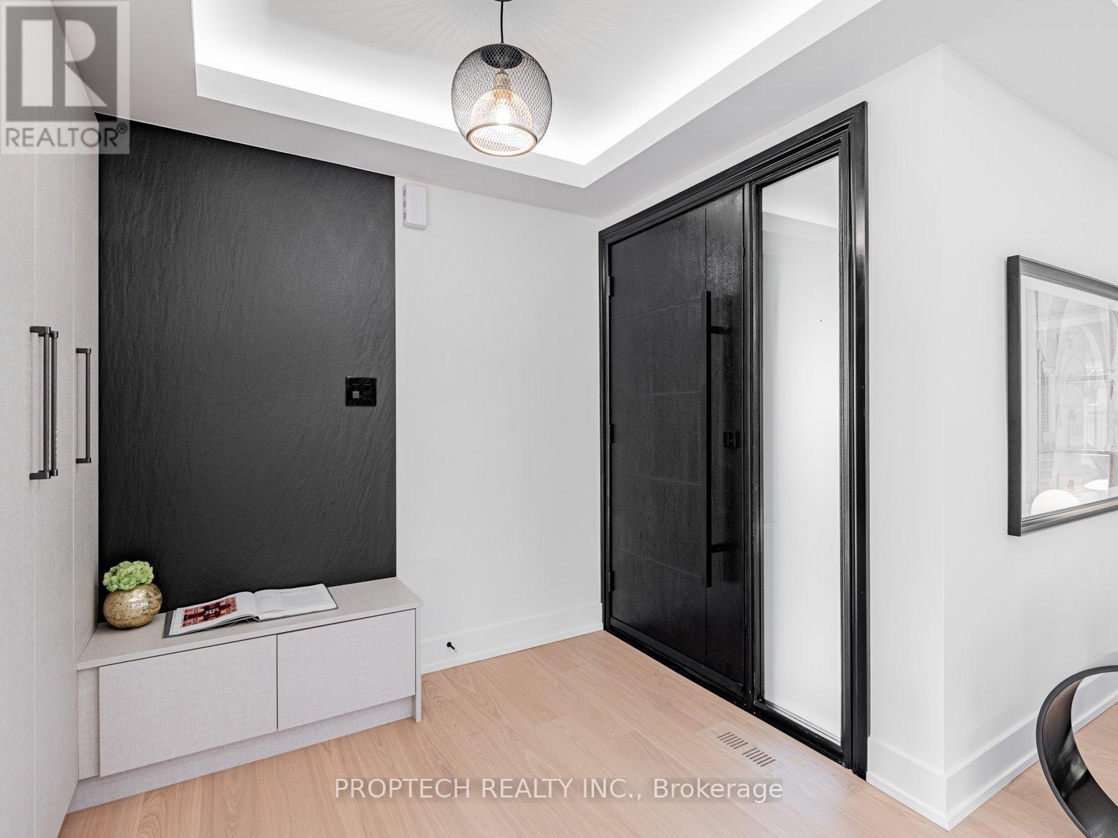 24 Mission Drive, Toronto, Ontario  M3A 2P2 - Photo 4 - C12430456