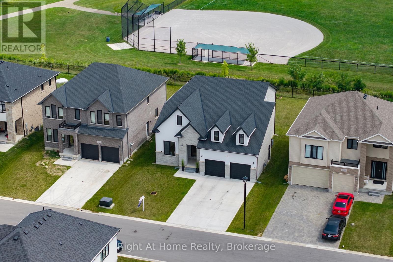 2363 Bakervilla Street, London South, Ontario  N6P 0H4 - Photo 4 - X12336618