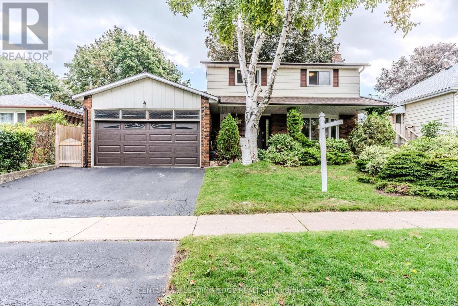 25 DANZIG STREET, Toronto, Ontario
