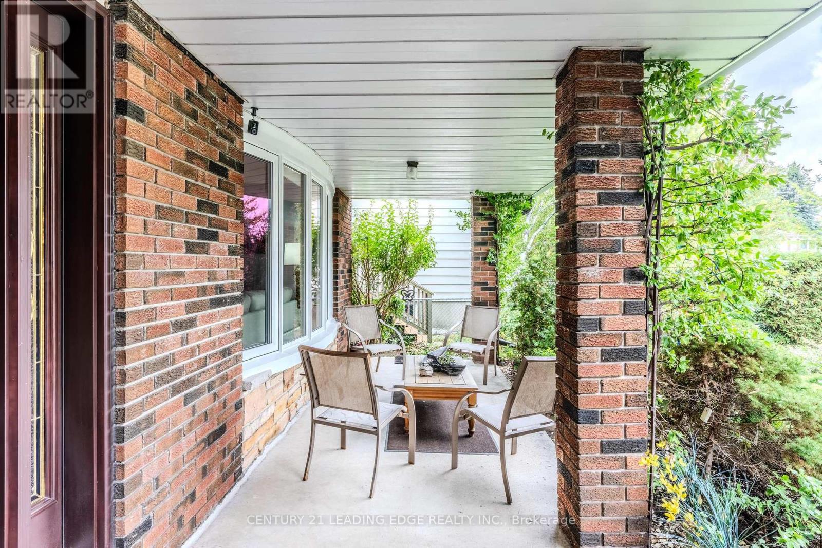 25 Danzig Street, Toronto, Ontario  M1E 2L1 - Photo 4 - E12430443