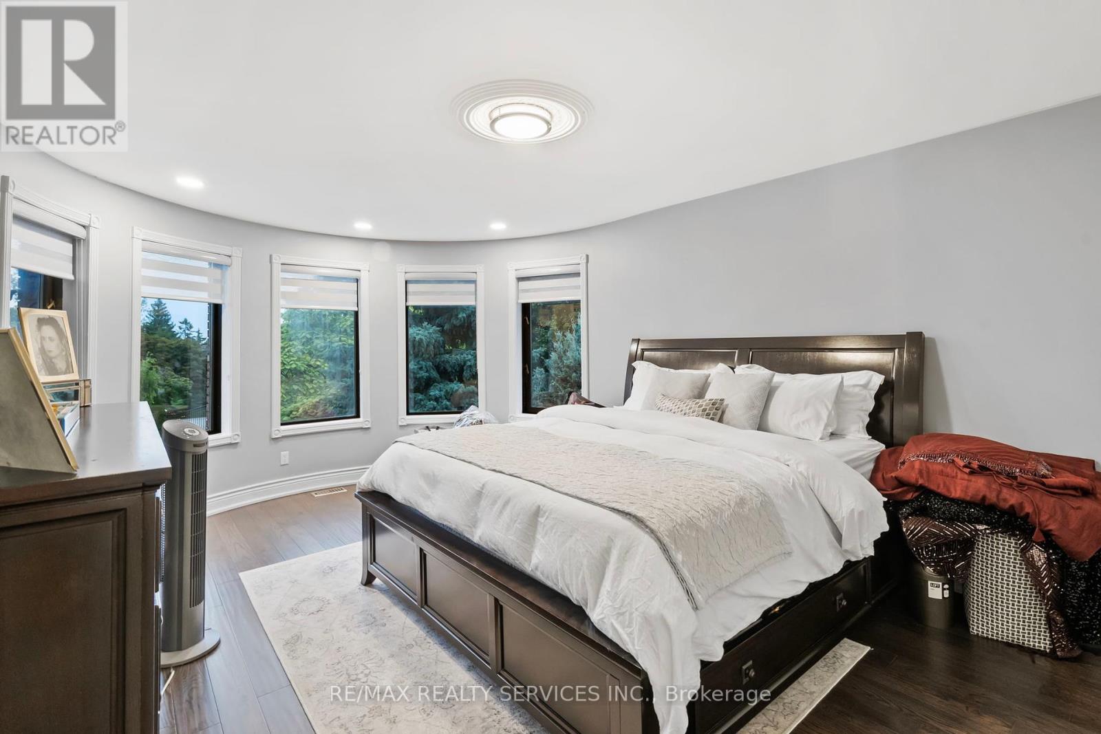 8 Evergreen Avenue, Brampton, Ontario  L6P 0R1 - Photo 31 - W12430460