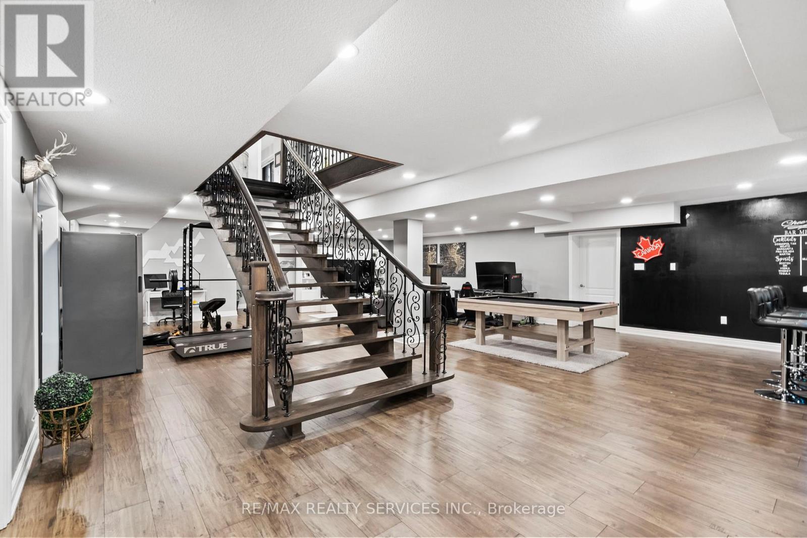 8 Evergreen Avenue, Brampton, Ontario  L6P 0R1 - Photo 37 - W12430460