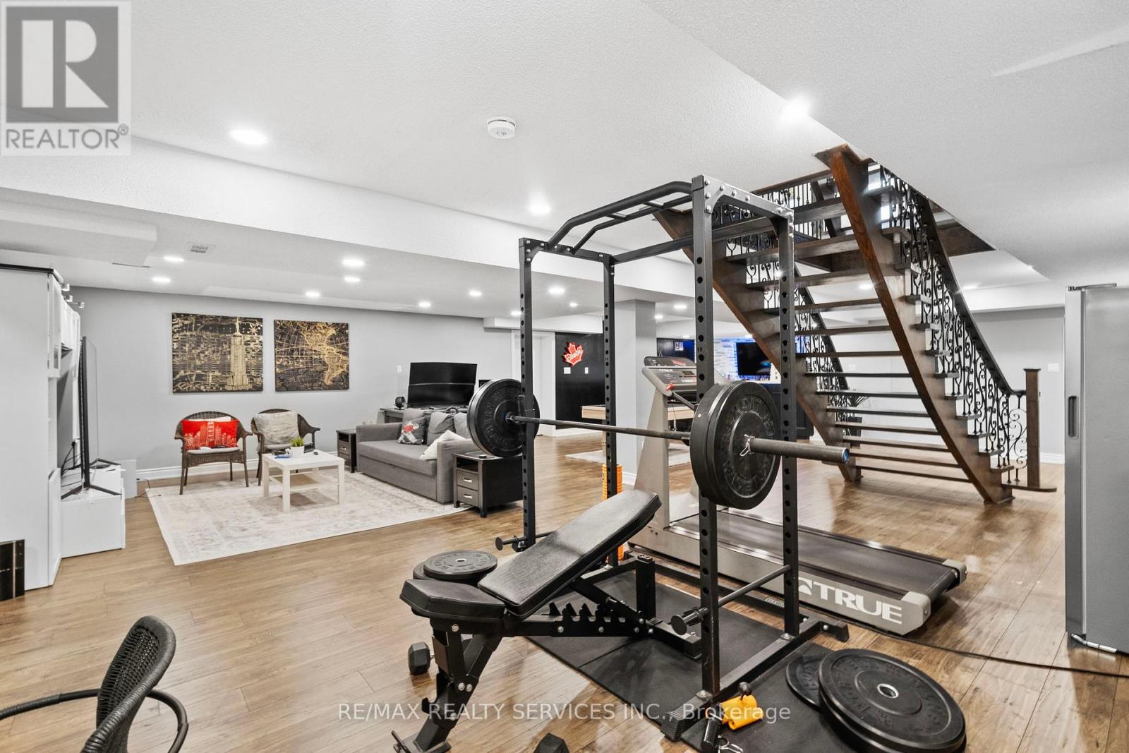 8 Evergreen Avenue, Brampton, Ontario  L6P 0R1 - Photo 41 - W12430460