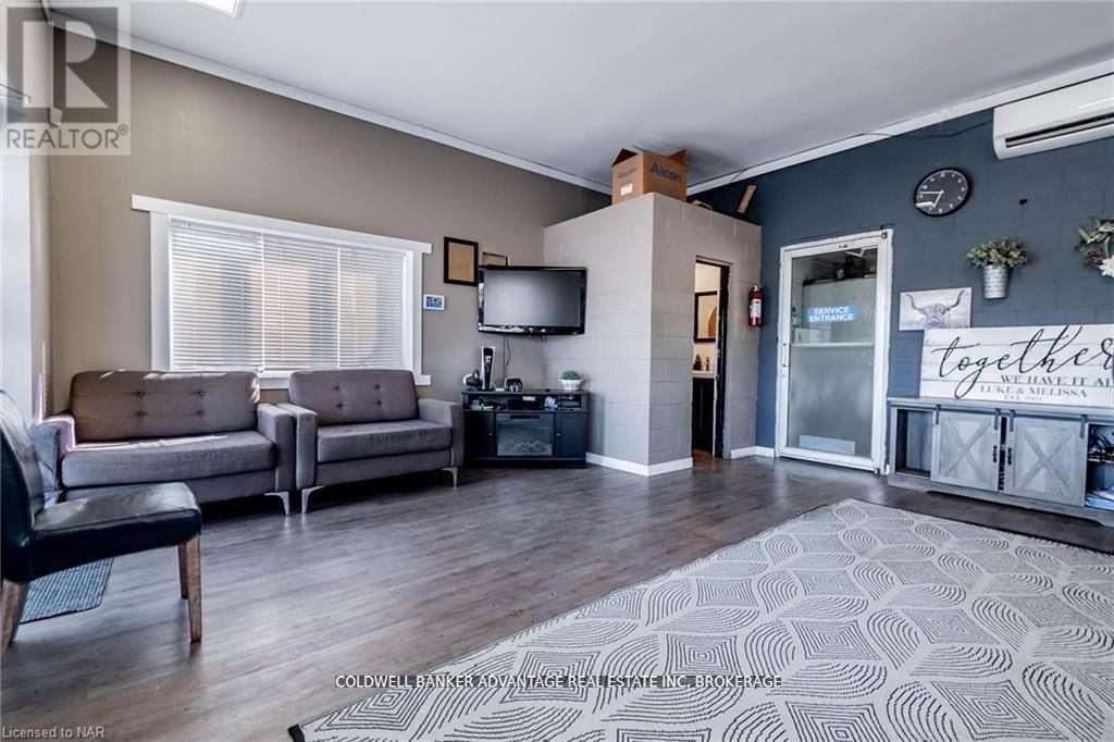 802 Highway 20, Pelham (Fenwick), Ontario  L0S 1C0 - Photo 15 - X12430489