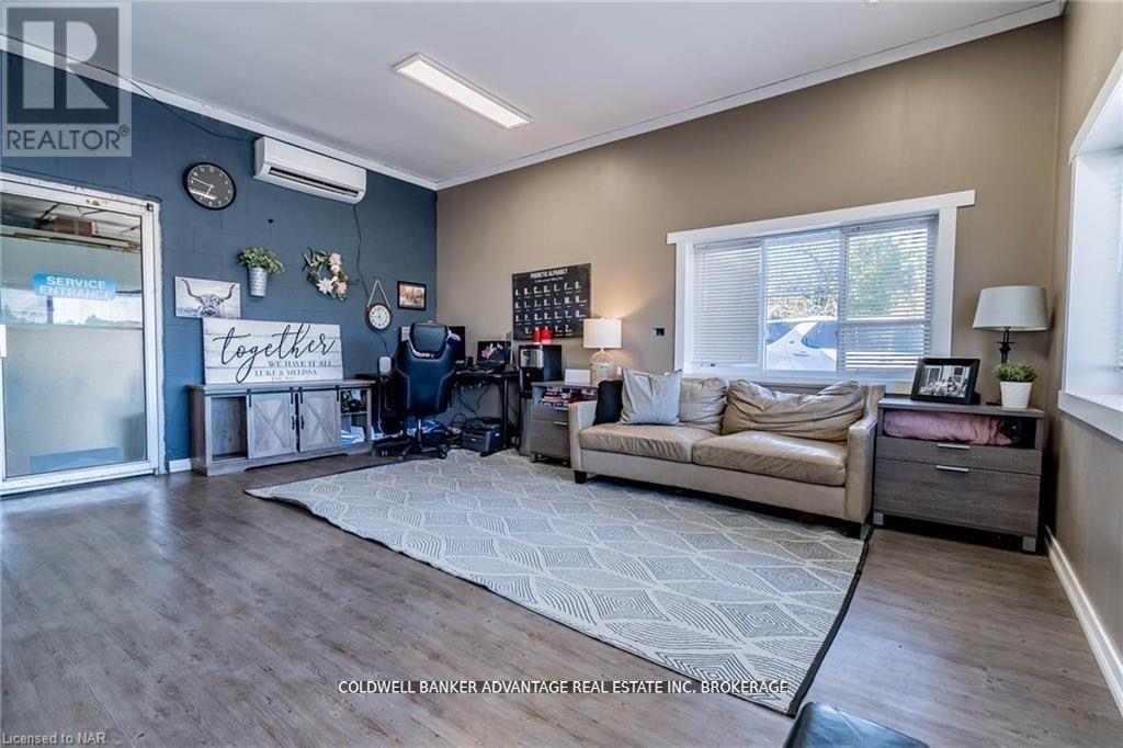 802 Highway 20, Pelham (Fenwick), Ontario  L0S 1C0 - Photo 35 - X12430500