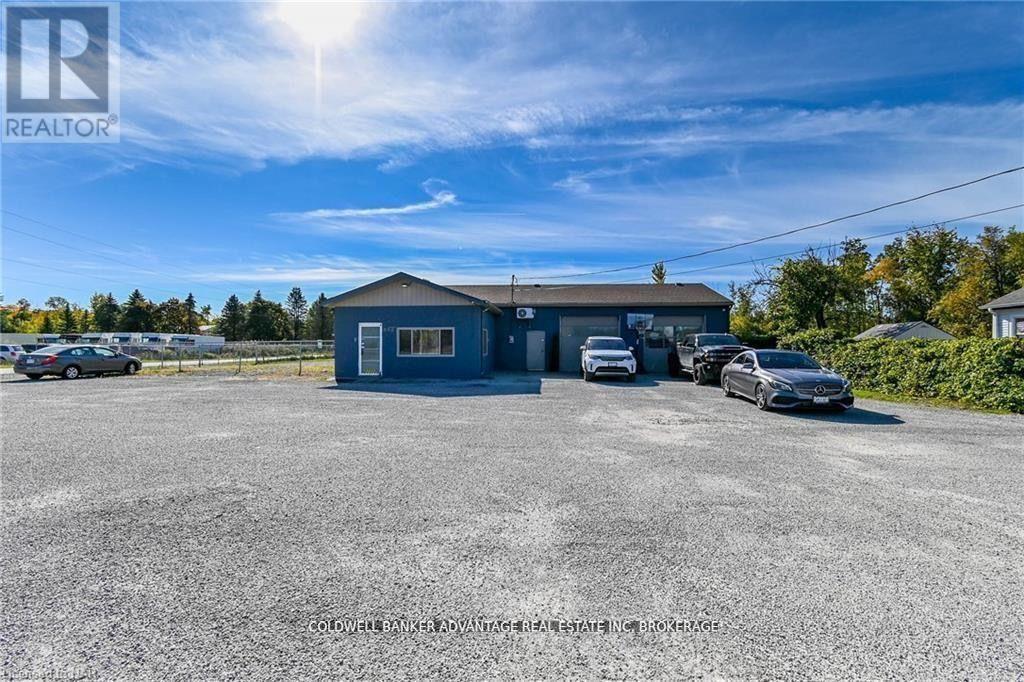 802 Highway 20, Pelham (Fenwick), Ontario  L0S 1C0 - Photo 38 - X12430500