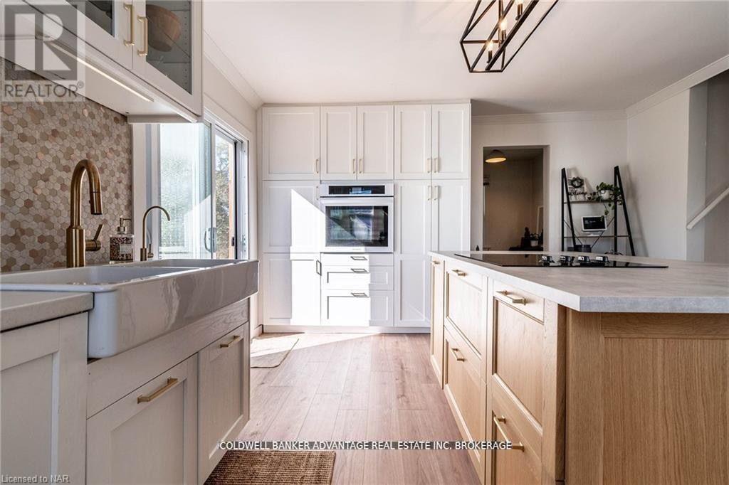 802 Highway 20, Pelham (Fenwick), Ontario  L0S 1C0 - Photo 6 - X12430500