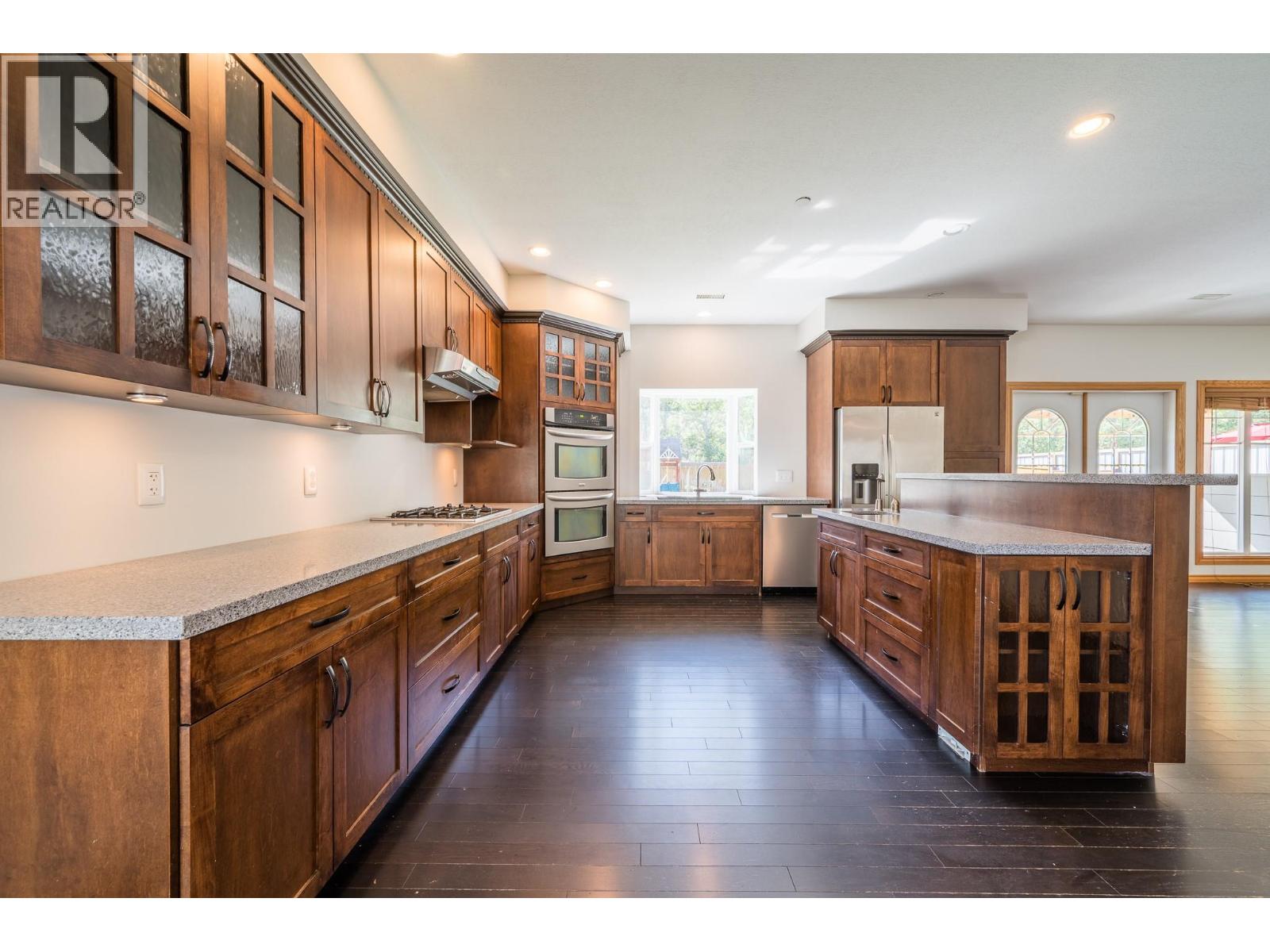 8925 Grizzly Crescent, Kamloops, British Columbia  V2C 6T9 - Photo 3 - 10364230