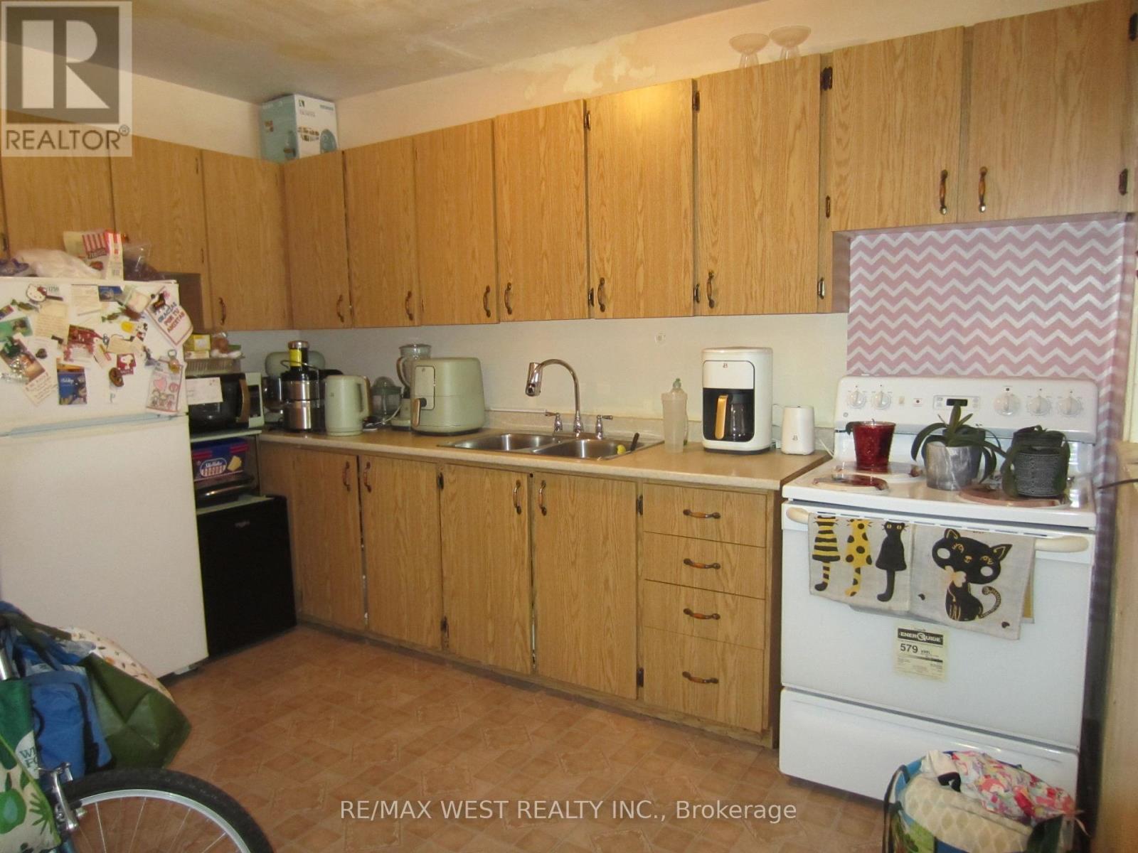 2444 Dufferin Street, Toronto, Ontario  M6E 3T1 - Photo 6 - W12429180