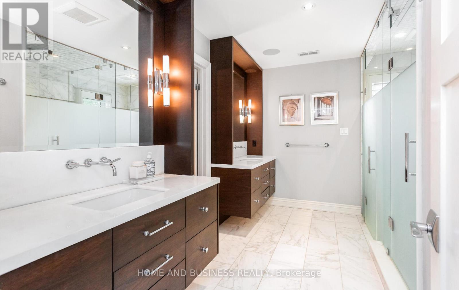 2192 Oakmead Boulevard, Oakville, Ontario  L6H 6B4 - Photo 24 - W12412970