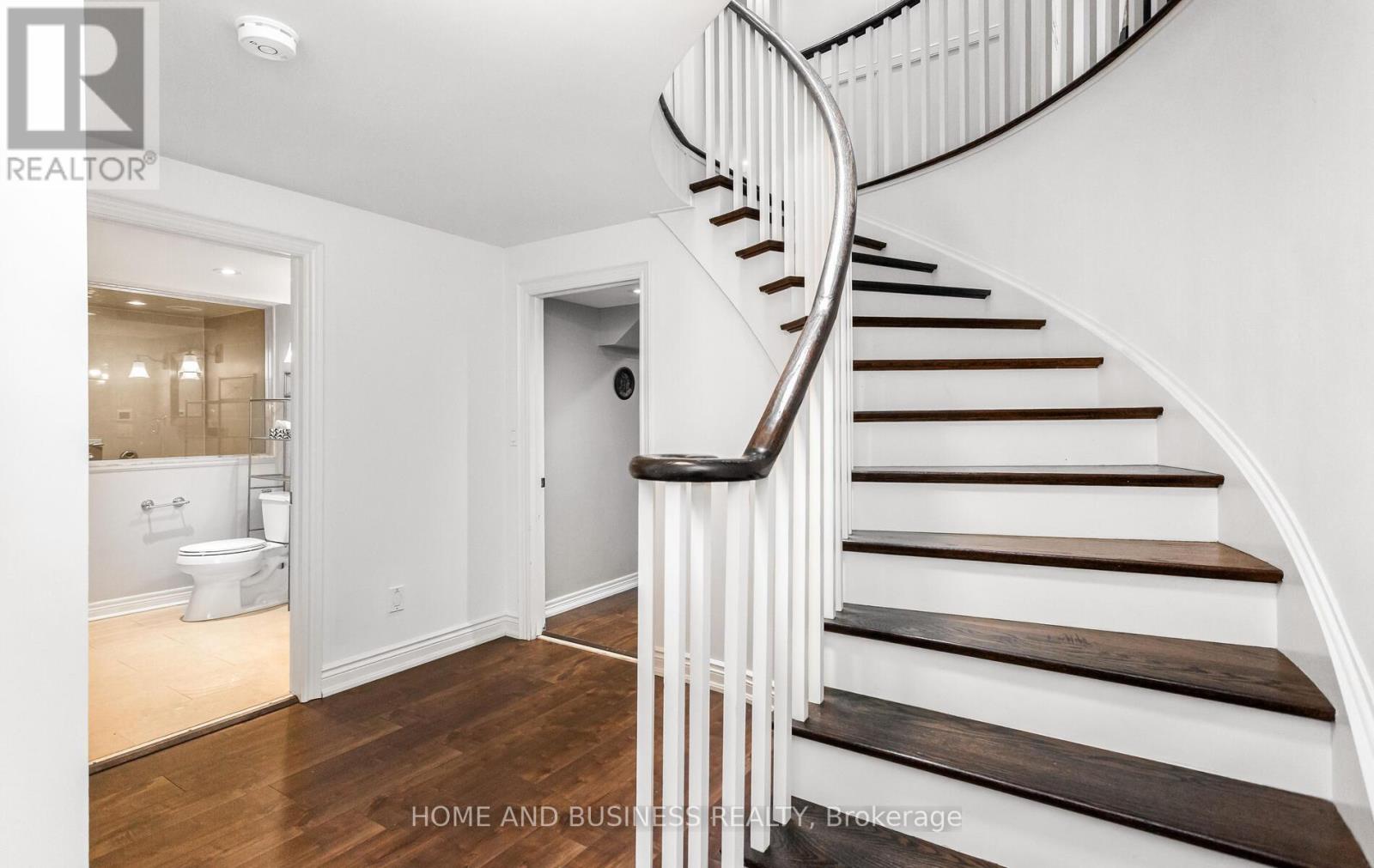 2192 Oakmead Boulevard, Oakville, Ontario  L6H 6B4 - Photo 34 - W12412970