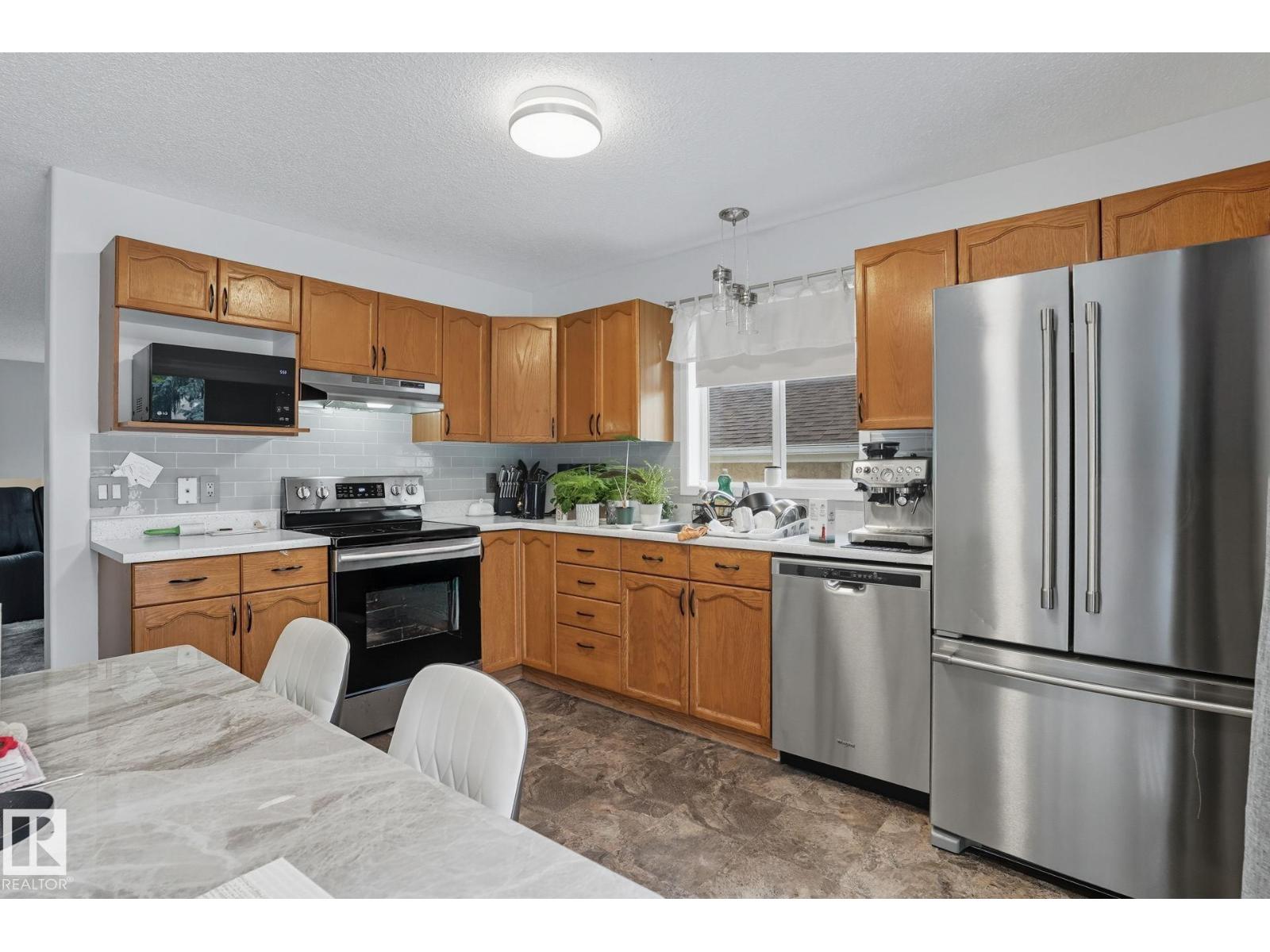 215 River Pt Nw, Edmonton, Alberta  T5A 4Z4 - Photo 11 - E4459811