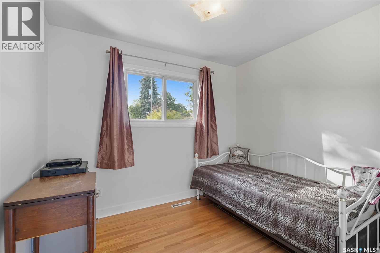 1710 Preston Avenue S, Saskatoon, Saskatchewan  S7H 2V8 - Photo 14 - SK019506