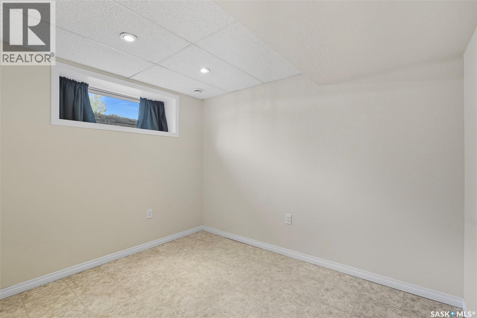 1710 Preston Avenue S, Saskatoon, Saskatchewan  S7H 2V8 - Photo 16 - SK019506