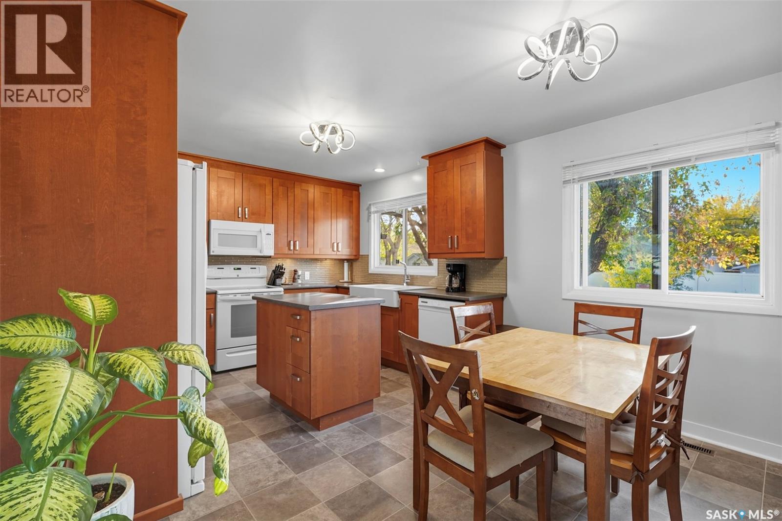 1710 Preston Avenue S, Saskatoon, Saskatchewan  S7H 2V8 - Photo 6 - SK019506
